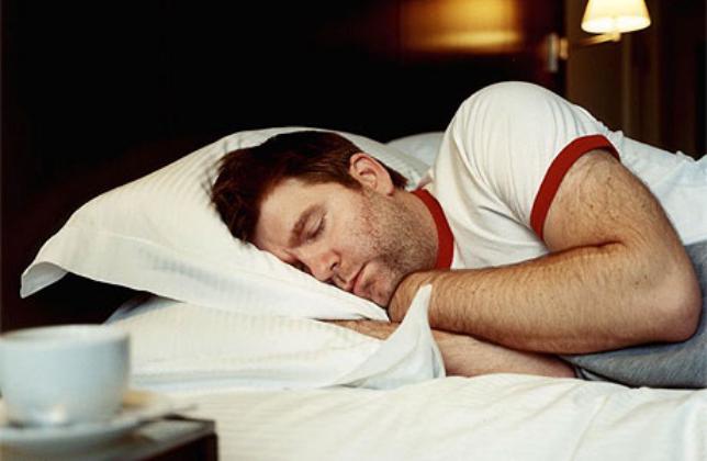 الأطباء يكشفون سبب ضرر النوم أكثر من ۶٫۵ ساعة في اليوم
