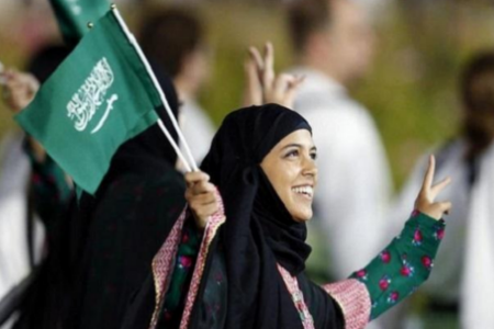 المرأة السعودية مابين مطرقة ولي عهد المسلمين وسندان مشايخ الوهابية